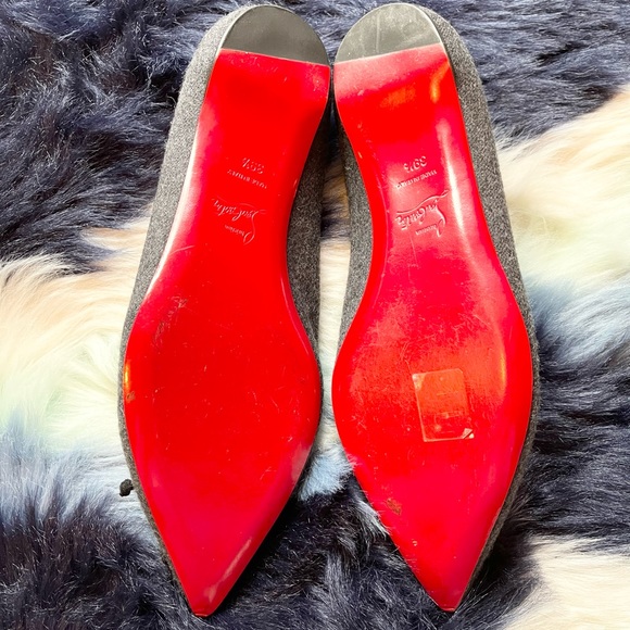 🔅Christian Louboutin Flats🔅 - Picture 4 of 8